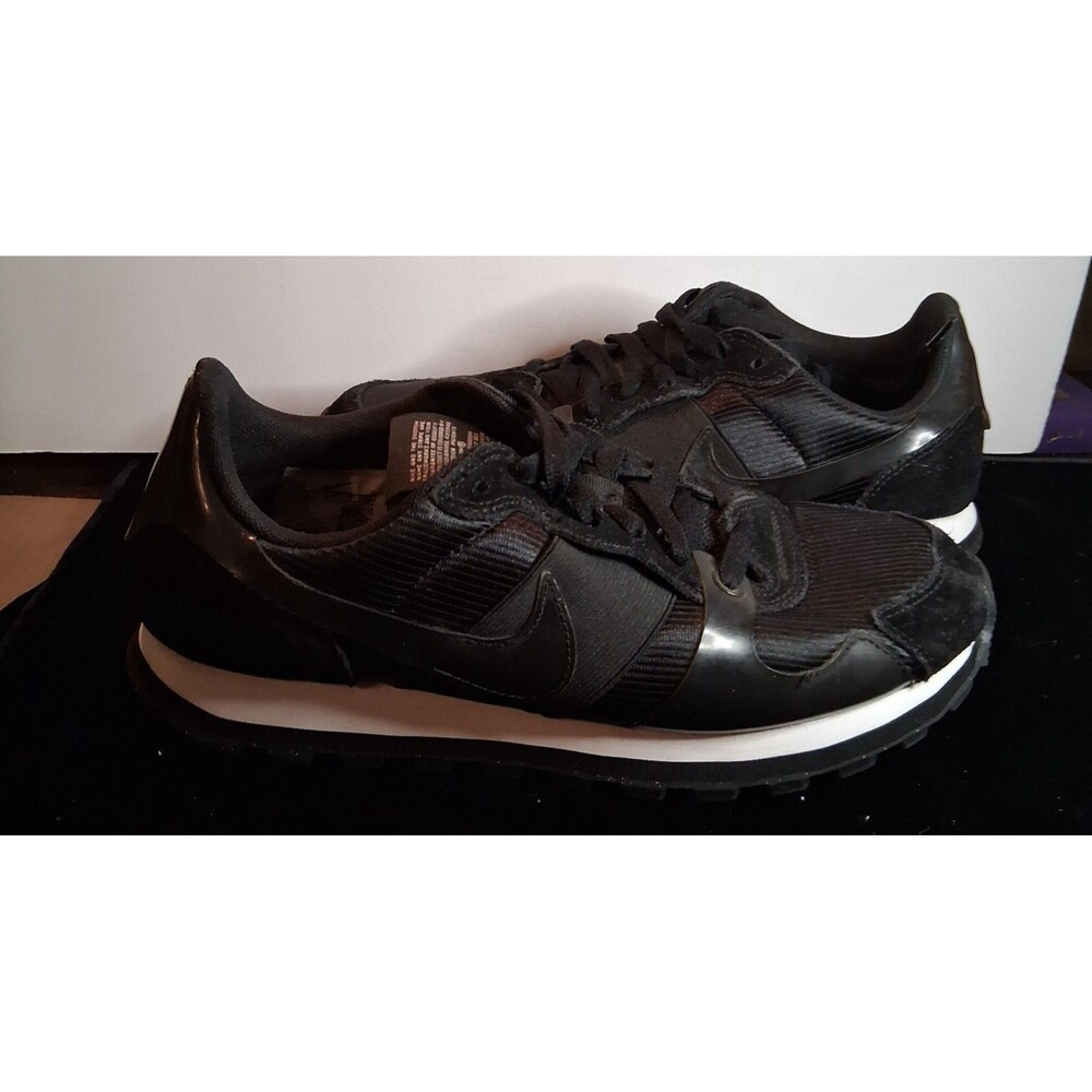 Nike V-Love O.X. Black Sneakers Size 8.5